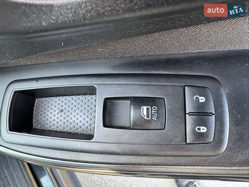 Позашляховик / Кросовер Jeep Cherokee 2014 в Києві фото 25 Позашляховик / Кросовер Jeep Cherokee 2014 в Києві