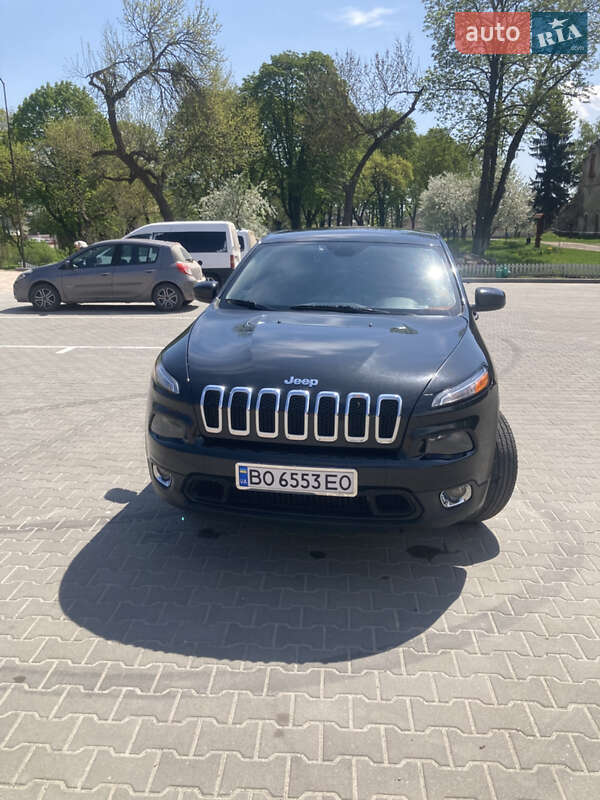 Внедорожник / Кроссовер Jeep Cherokee 2013 в Бережанах
