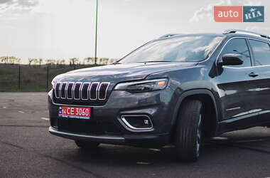 Позашляховик / Кросовер Jeep Cherokee 2020 в 