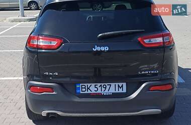 Внедорожник / Кроссовер Jeep Cherokee 2016 в 