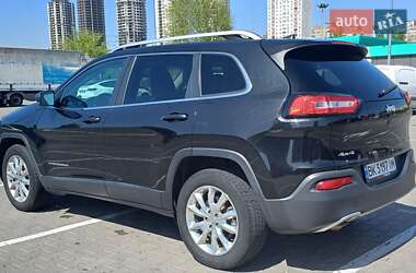 Внедорожник / Кроссовер Jeep Cherokee 2016 в 