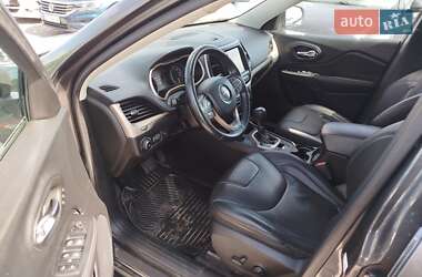 Внедорожник / Кроссовер Jeep Cherokee 2016 в Ровно