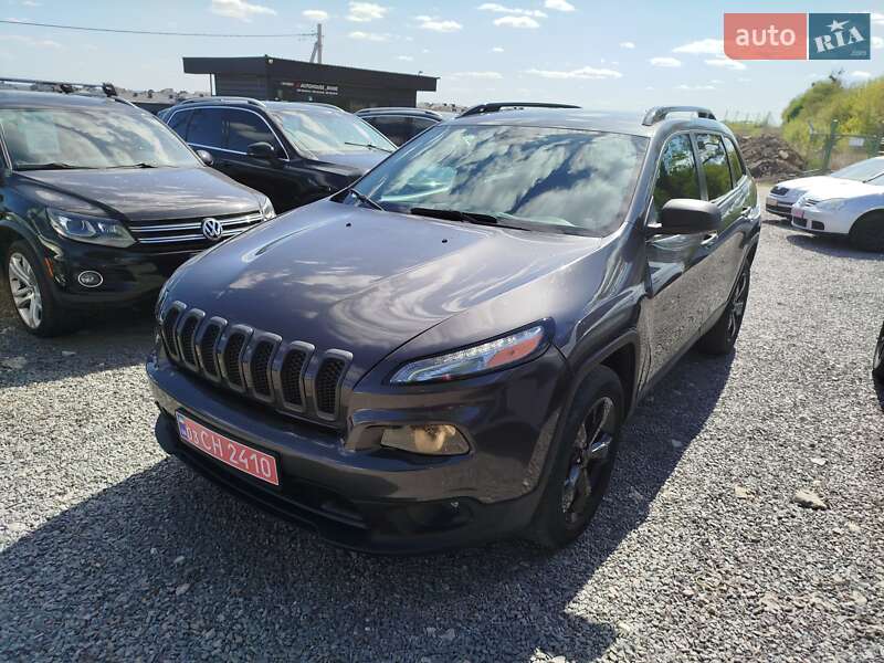 Внедорожник / Кроссовер Jeep Cherokee 2016 в Ровно