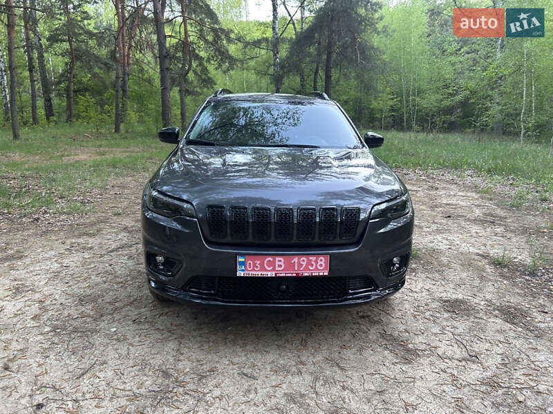 Внедорожник / Кроссовер Jeep Cherokee 2022 в Харькове