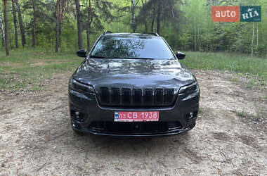 Внедорожник / Кроссовер Jeep Cherokee 2022 в 
