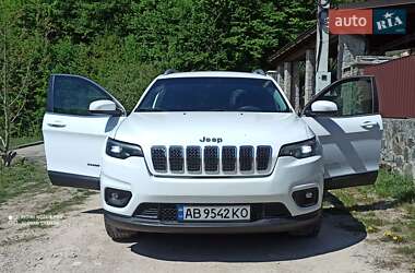 Позашляховик / Кросовер Jeep Cherokee 2018 в 