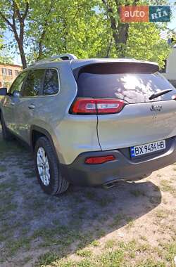 Внедорожник / Кроссовер Jeep Cherokee 2016 в 