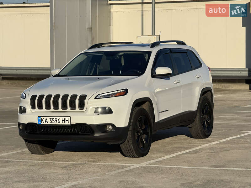 Внедорожник / Кроссовер Jeep Cherokee 2016 в 