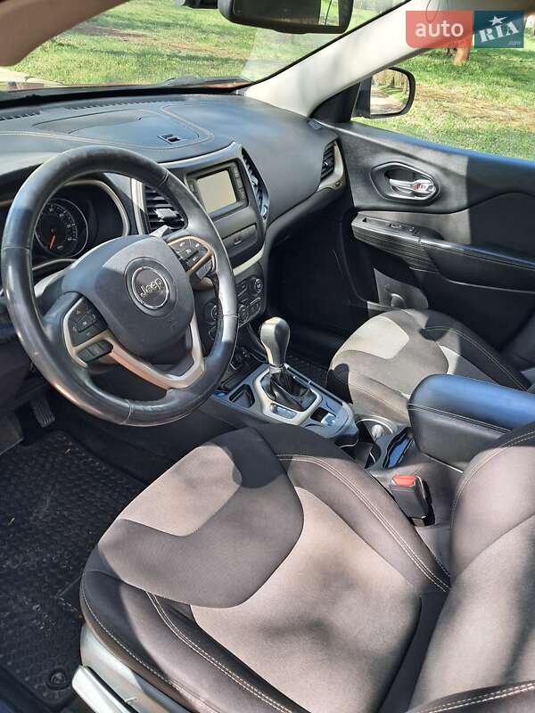 Позашляховик / Кросовер Jeep Cherokee 2014 в Тернополі