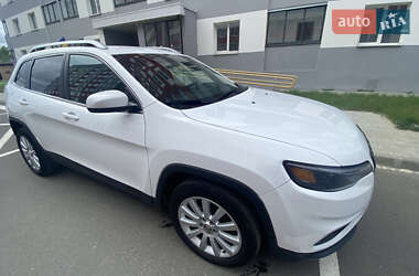 Позашляховик / Кросовер Jeep Cherokee 2019 в 