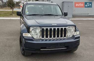 Позашляховик / Кросовер Jeep Cherokee 2009 в Сарнах