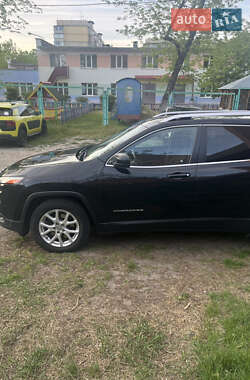 Внедорожник / Кроссовер Jeep Cherokee 2017 в 