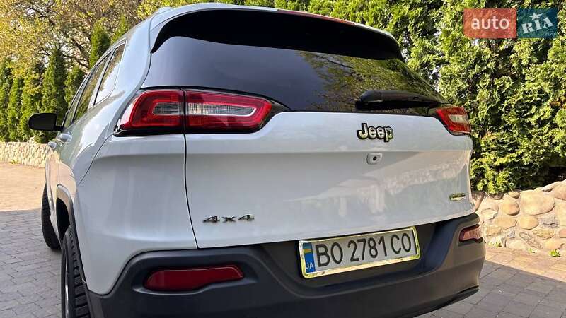 Внедорожник / Кроссовер Jeep Cherokee 2016 в Тернополе