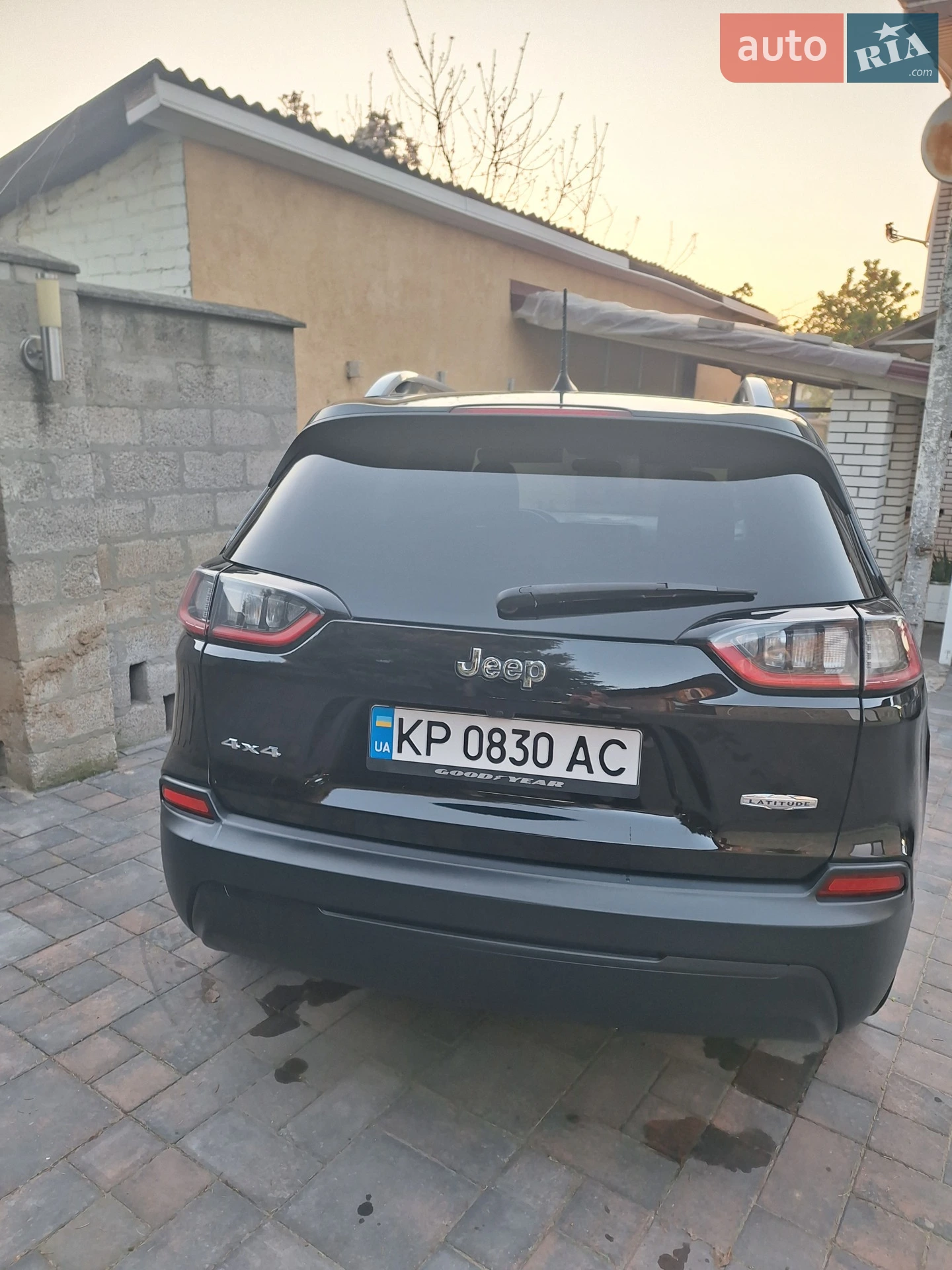 2020 Jeep Cherokee - мініатюра 5