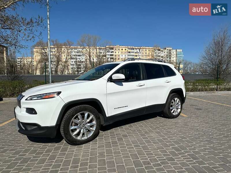 Внедорожник / Кроссовер Jeep Cherokee 2014 в Каменском