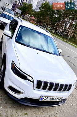 Позашляховик / Кросовер Jeep Cherokee 2019 в 