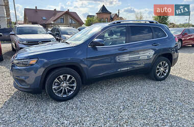 Позашляховик / Кросовер Jeep Cherokee 2019 в 