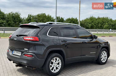 Внедорожник / Кроссовер Jeep Cherokee 2015 в 