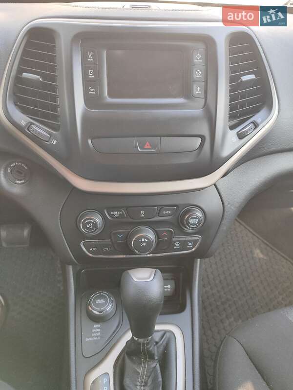 Внедорожник / Кроссовер Jeep Cherokee 2017 в Козове