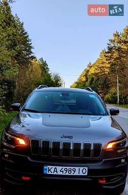 Позашляховик / Кросовер Jeep Cherokee 2018 в 