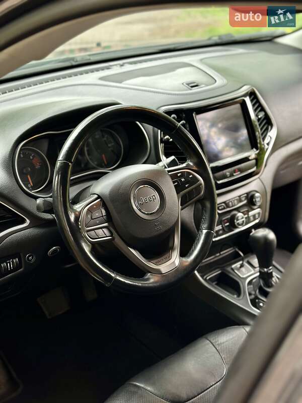 Позашляховик / Кросовер Jeep Cherokee 2020 в Чернігові