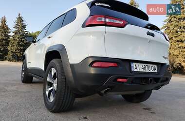 Внедорожник / Кроссовер Jeep Cherokee 2015 в 