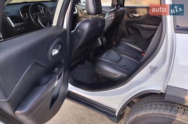 Внедорожник / Кроссовер Jeep Cherokee 2015 в 