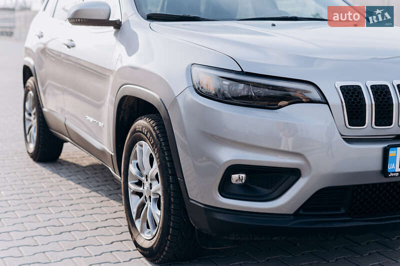 Позашляховик / Кросовер Jeep Cherokee 2019 в Львові