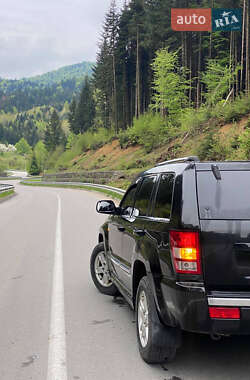 Позашляховик / Кросовер Jeep Cherokee 2007 в 