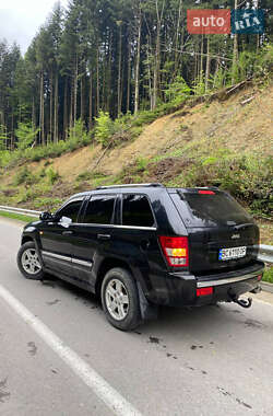 Позашляховик / Кросовер Jeep Cherokee 2007 в 
