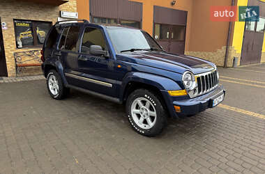 Внедорожник / Кроссовер Jeep Cherokee 2005 в 