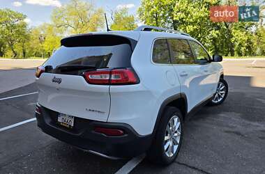 Позашляховик / Кросовер Jeep Cherokee 2016 в 