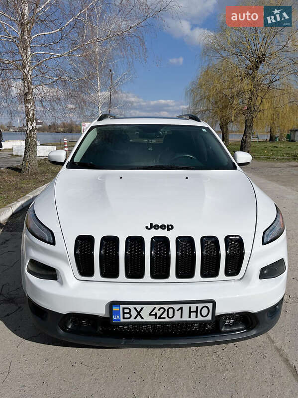 Внедорожник / Кроссовер Jeep Cherokee 2016 в Староконстантинове