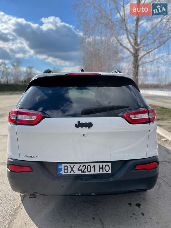 Внедорожник / Кроссовер Jeep Cherokee 2016 в Староконстантинове