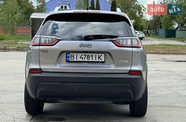 Позашляховик / Кросовер Jeep Cherokee 2019 в 