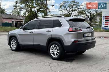 Позашляховик / Кросовер Jeep Cherokee 2019 в 