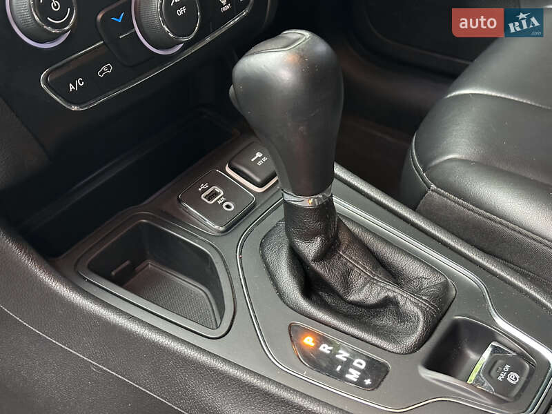 Позашляховик / Кросовер Jeep Cherokee 2018 в Львові