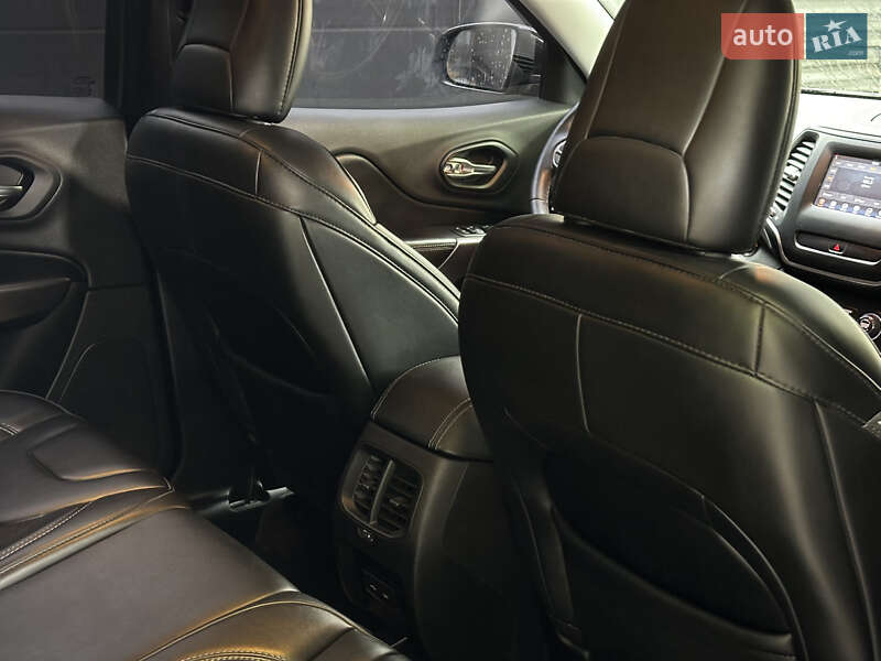 Позашляховик / Кросовер Jeep Cherokee 2018 в Львові