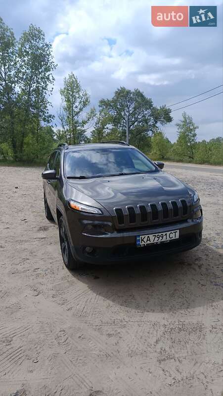 Внедорожник / Кроссовер Jeep Cherokee 2017 в Киеве