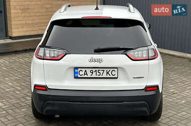 Позашляховик / Кросовер Jeep Cherokee 2018 в 