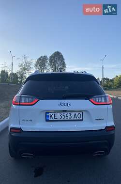 Позашляховик / Кросовер Jeep Cherokee 2020 в 