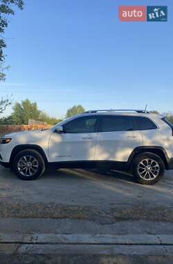 Позашляховик / Кросовер Jeep Cherokee 2020 в 