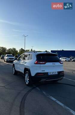 Внедорожник / Кроссовер Jeep Cherokee 2015 в 