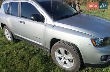 Позашляховик / Кросовер Jeep Cherokee 2016 в 