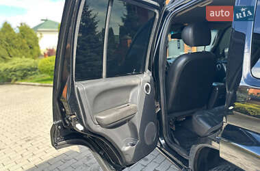 Позашляховик / Кросовер Jeep Cherokee 2003 в 