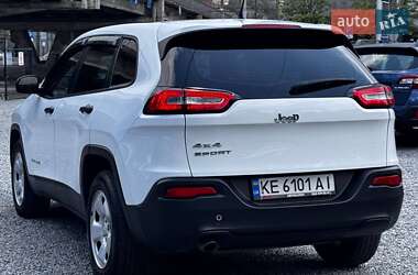 Позашляховик / Кросовер Jeep Cherokee 2016 в 