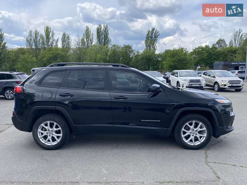 Позашляховик / Кросовер Jeep Cherokee 2015 в Дніпрі