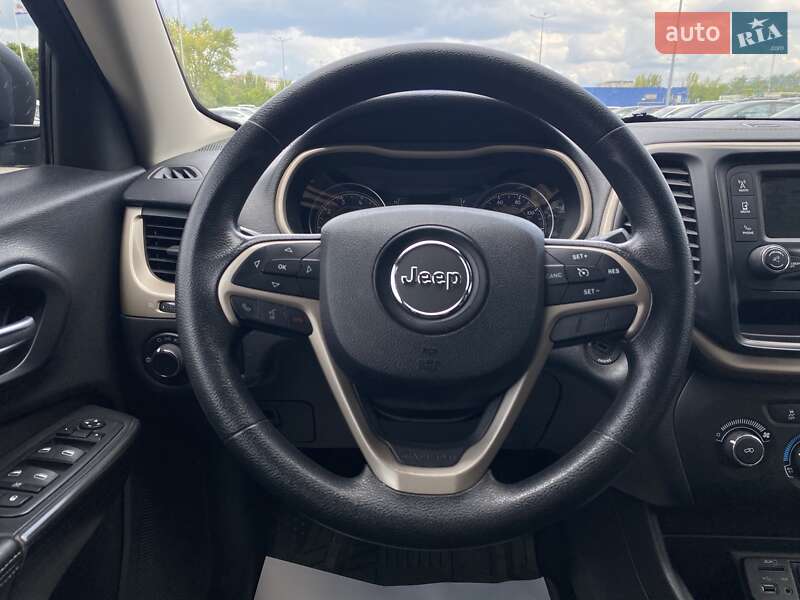 Позашляховик / Кросовер Jeep Cherokee 2015 в Дніпрі