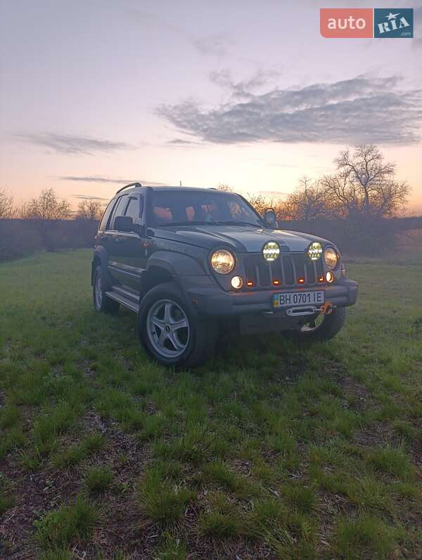 Позашляховик / Кросовер Jeep Cherokee 2005 в Березівці