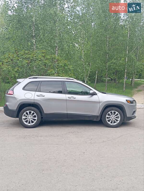 Внедорожник / Кроссовер Jeep Cherokee 2020 в 